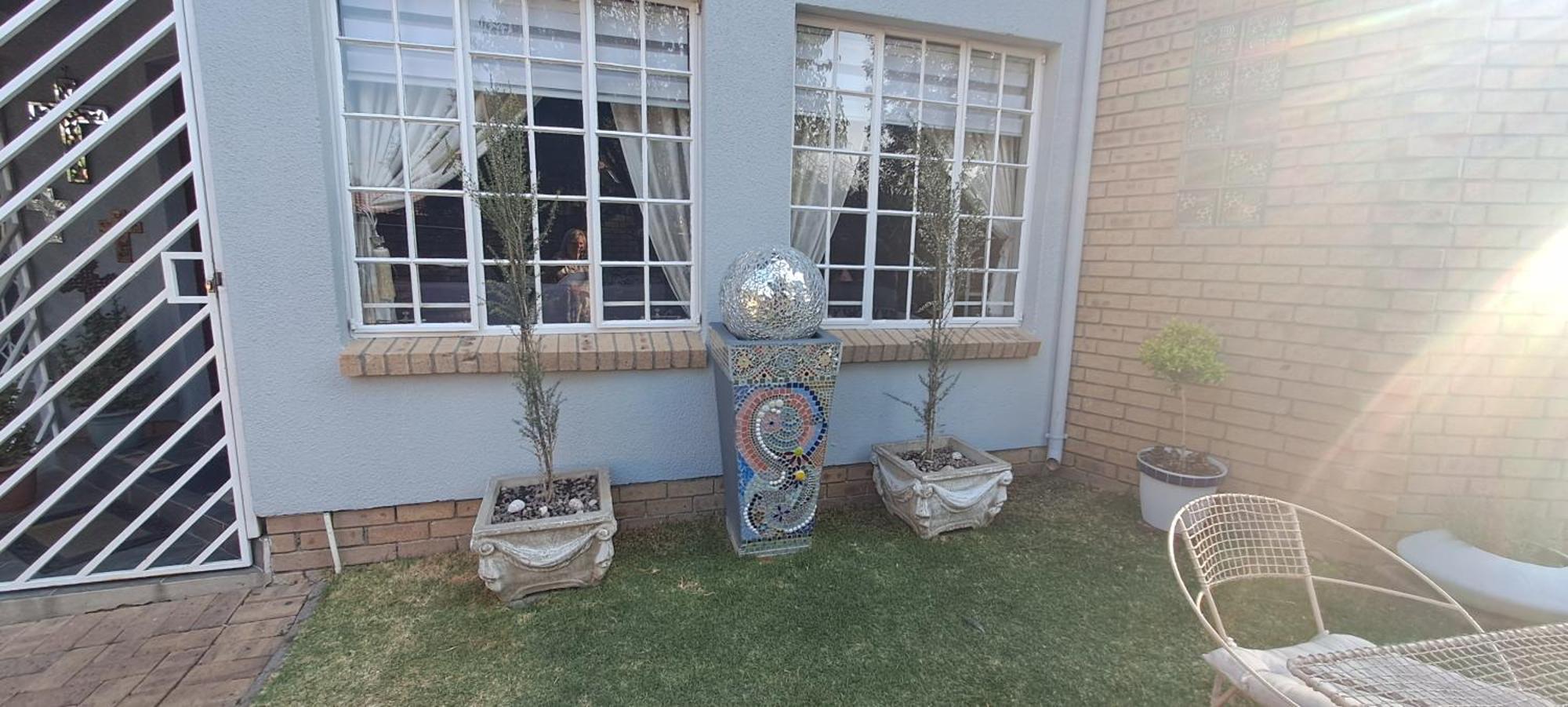 סקונדה De Zevende Hemel Guesthouse מראה חיצוני תמונה
